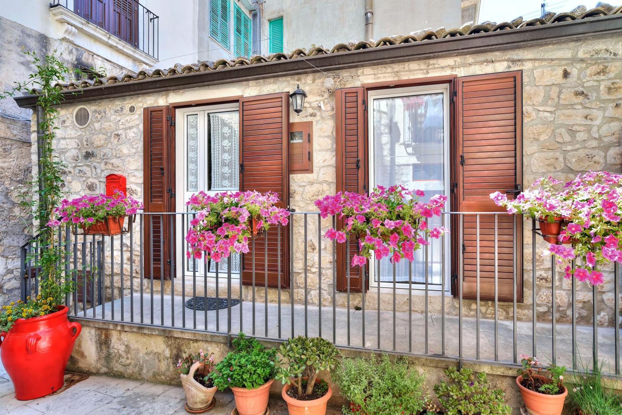 Case Del Vicolo Stretto โมดิกา ภายนอก รูปภาพ
