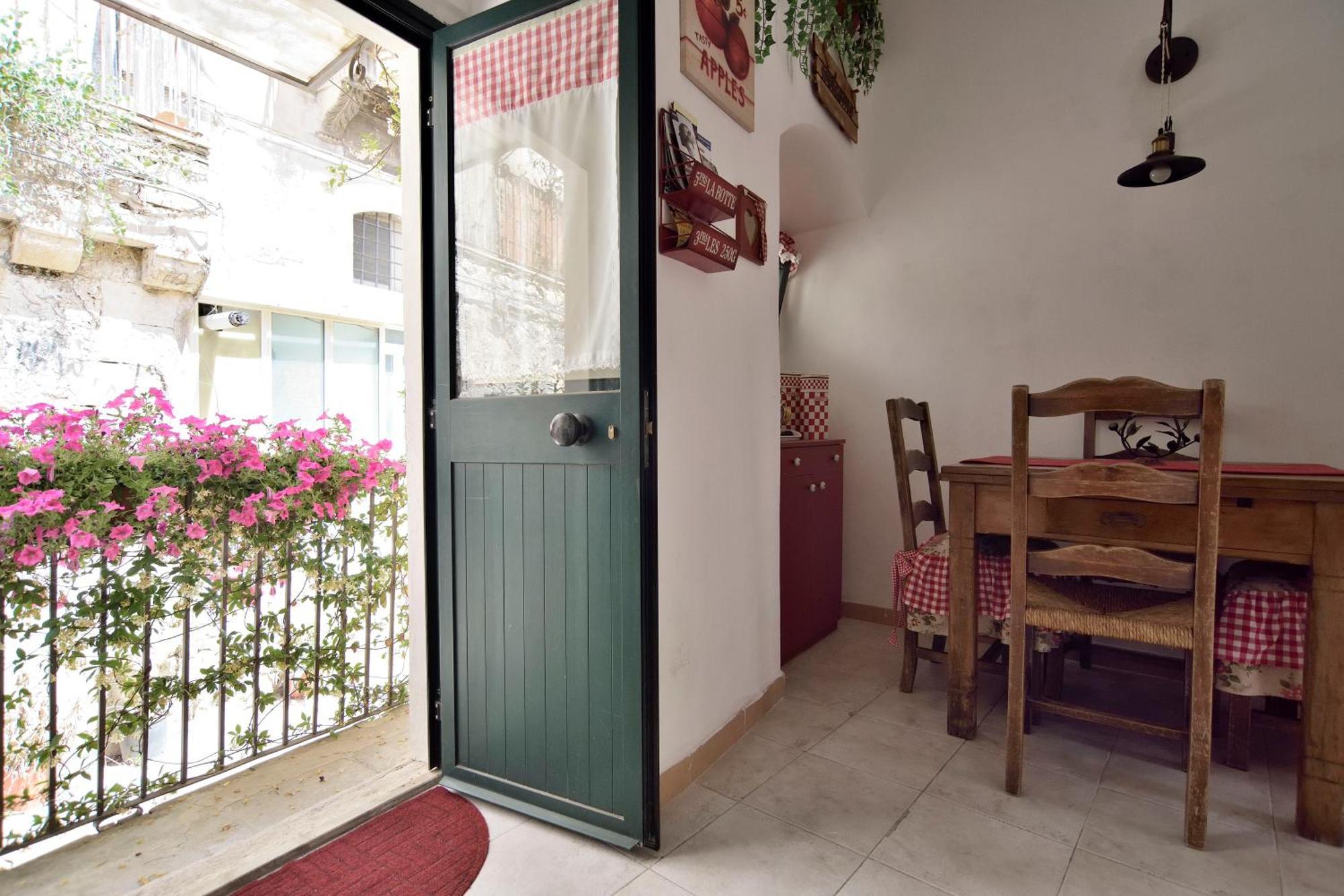 Case Del Vicolo Stretto โมดิกา ภายนอก รูปภาพ