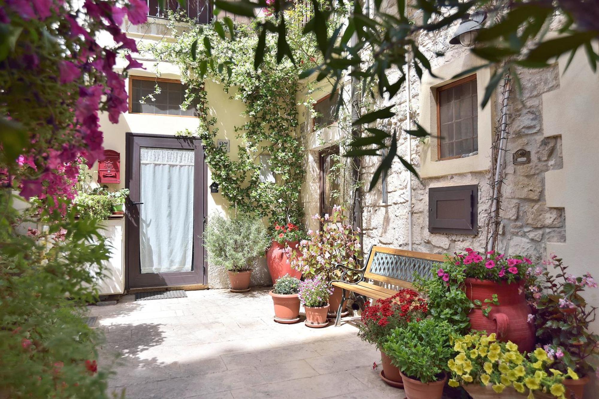 Case Del Vicolo Stretto โมดิกา ภายนอก รูปภาพ