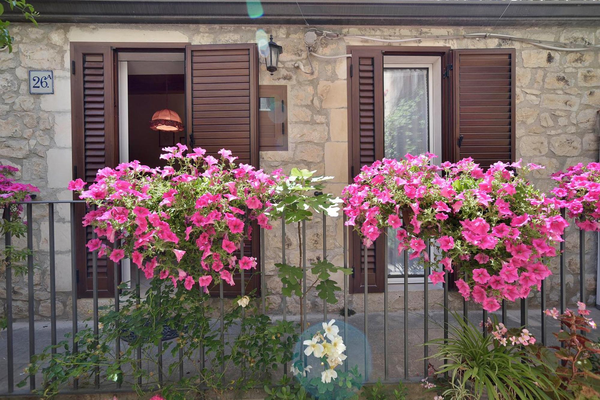 Case Del Vicolo Stretto โมดิกา ภายนอก รูปภาพ